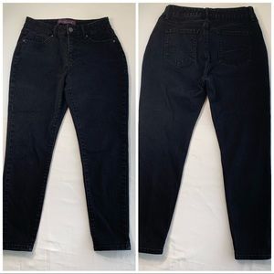 Women size 6 black jeans pockets Gloria Vanderbilt brand black pants